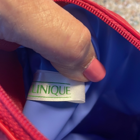 Clinique cosmetic bag red floral - Picture 6 of 6